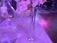 -樱花里音乐餐吧·牛扒椰子鸡(东圃店)