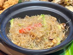 海鲜粉丝煲-蜈支洲岛珊瑚酒店临海阁中餐厅