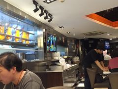 -新大咀港式茶餐厅(宝山万达店)