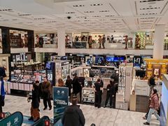 -文艺复兴百货(米兰大教堂广场店)