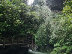 -龙水峡地缝景区