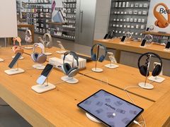-Apple零售店(华贸购物中心店)