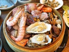 必点菜一筐海鲜-鲜小岛·铜锅涮肉