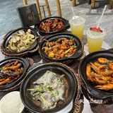  鲜活的海鲜现捞,现捞现焗！超满足！就在旧村‼️