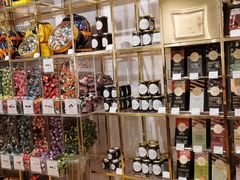 -VENCHI 闻绮(上海佛罗伦萨小镇店)