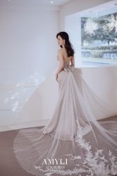 -艾米丽婚纱礼服