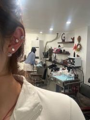 -龙之吻专业刺青·手工耳洞·纹身去色