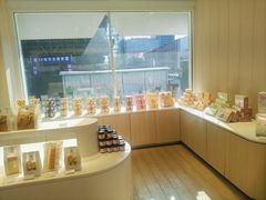 -好利来(鞍山站前店)
