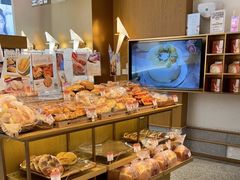 面包甜点陈列柜-西村叔叔的店·面包·甜品·蛋糕(崂山丽达店)