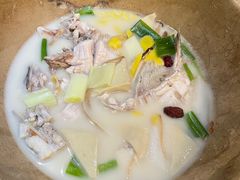 -滇香肴·云南菜蒸汽石锅鱼(云南北路店)