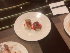 -大中华希尔顿酒店-念自助餐·嗨啤·小龙虾