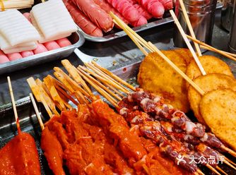 里脊肉肉太好吃了，好大一片，肉也厚实，配上蜜汁酱来吃