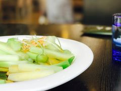 芥蓝-河畔春天时尚餐厅