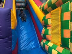 -蒙特利亲子乐园