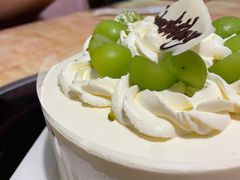 葡萄无花果奶油蛋糕-black rainbow coffee