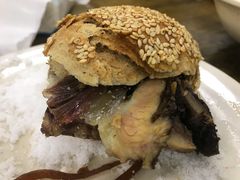 肉夹馍-老磁器口豆汁店(马家堡店)