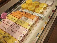 面包甜点陈列柜-好利来(大港胜利街店)
