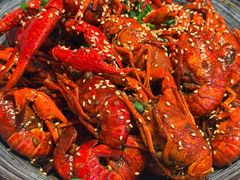-肥肥虾庄·金牌油焖大虾(汉街SKP店)