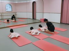 -伊叶舞蹈YEAH DANCE(LCM置汇旭辉校区)