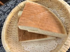 现烙三角饼-八两八金·莱芜特色炒鸡(市南漳浦路店)