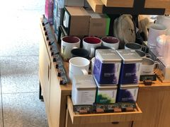 零售区-星巴克(昆山花桥商务城店)