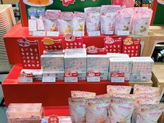 零售区-良品铺子(长和国际店)