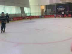 -冰纷万象滑冰场(二七万象城店)