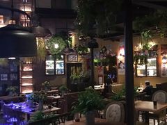 -临界音乐酒馆·小龙虾·江湖菜(华熙LIVE·鱼洞店)