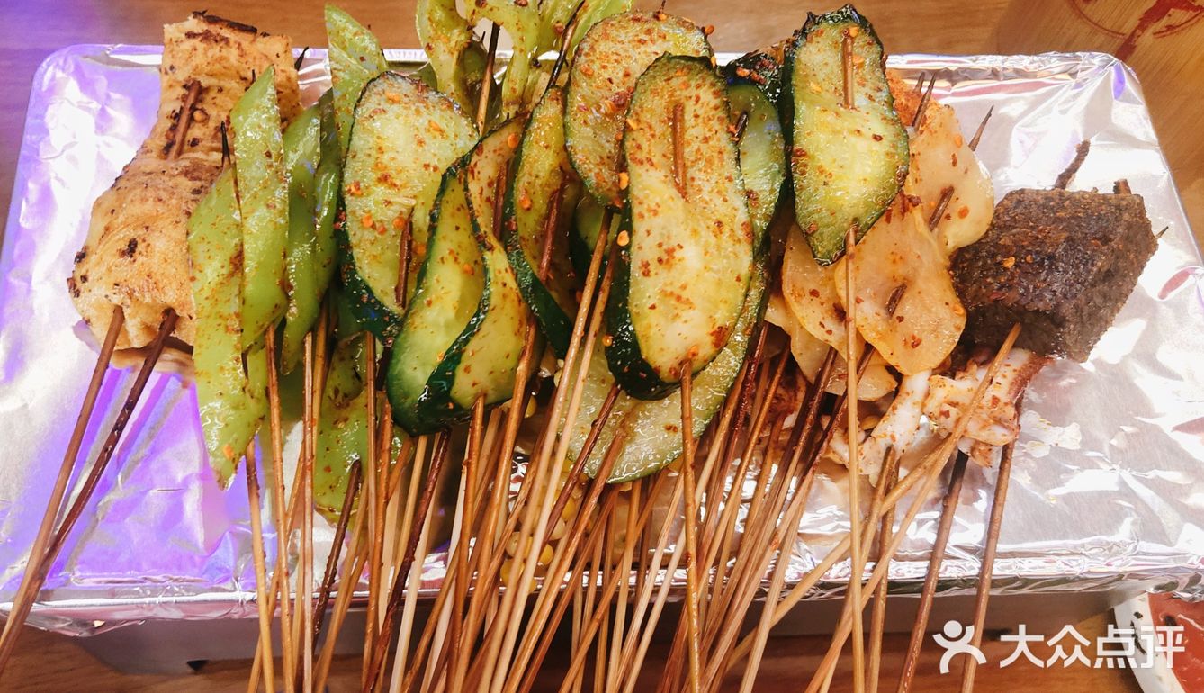    宵夜配小酒，更好睡哦～