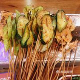    宵夜配小酒，更好睡哦～