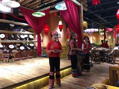 -老滇山寨•云南特色菜•地方菜•民族风情歌舞表演(金碧店)