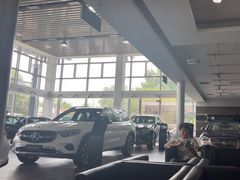 -北京鹏龙星徽奔驰4S店(西大望路店)