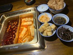 -九鼎轩脆毛肚火锅(邗江万达店)