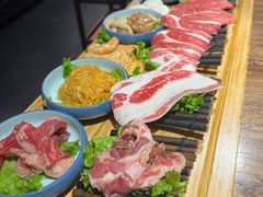 -明洞阿姨·韩式酱蟹烤肉·创意料理(三元桥店)