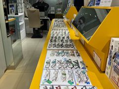 -诺柯视眼镜-蔡司依视路官方工厂店(淞南一店)