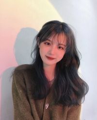 -罗亚帝造型·烫发染发