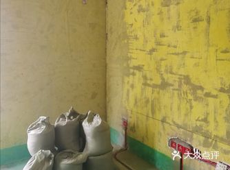 强电提供能量动力,如电视、热水器等