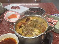 -四囍码头海鲜烧烤自助火锅(外滩南京东路悦荟广场店)