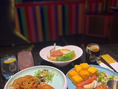 -K+全国连锁KTV(绿地缤纷天地店)