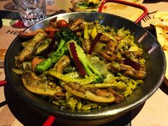 青酱鸡排铁锅饭-遇见西木美式餐厅(体育路店)
