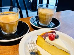 巴斯克芝士-black rainbow coffee