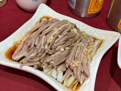 蒜泥白菜拌肚丝-老吉士酒家(天平路店)