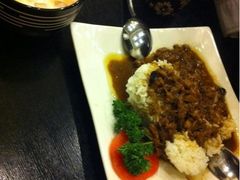 卤肉饭-吱咖啡西式简餐