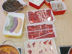-杨老板·海鲜集市火锅·鲜切牛肉(中防万宝店)