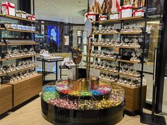 -Laderach 莱德拉(上海环贸iapm店)