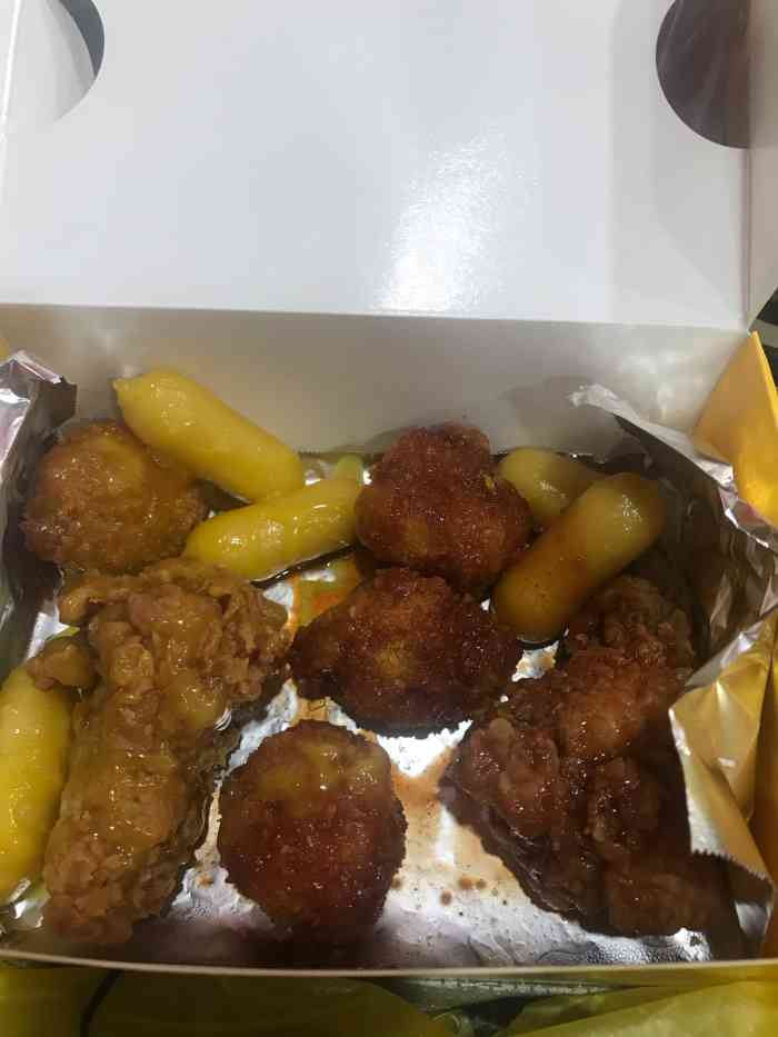 彩虹炸鸡(华新美食汇店)-"之前觉得老板膨胀了 就好久都没有点过彩虹.