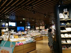 -九木杂物社(恒隆广场店)