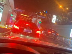 -虹桥火车站-停车场