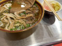 -花溪牛肉粉(八鸽岩店)