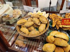 核桃红豆盐面包-都恩客(高岛屋百货店)